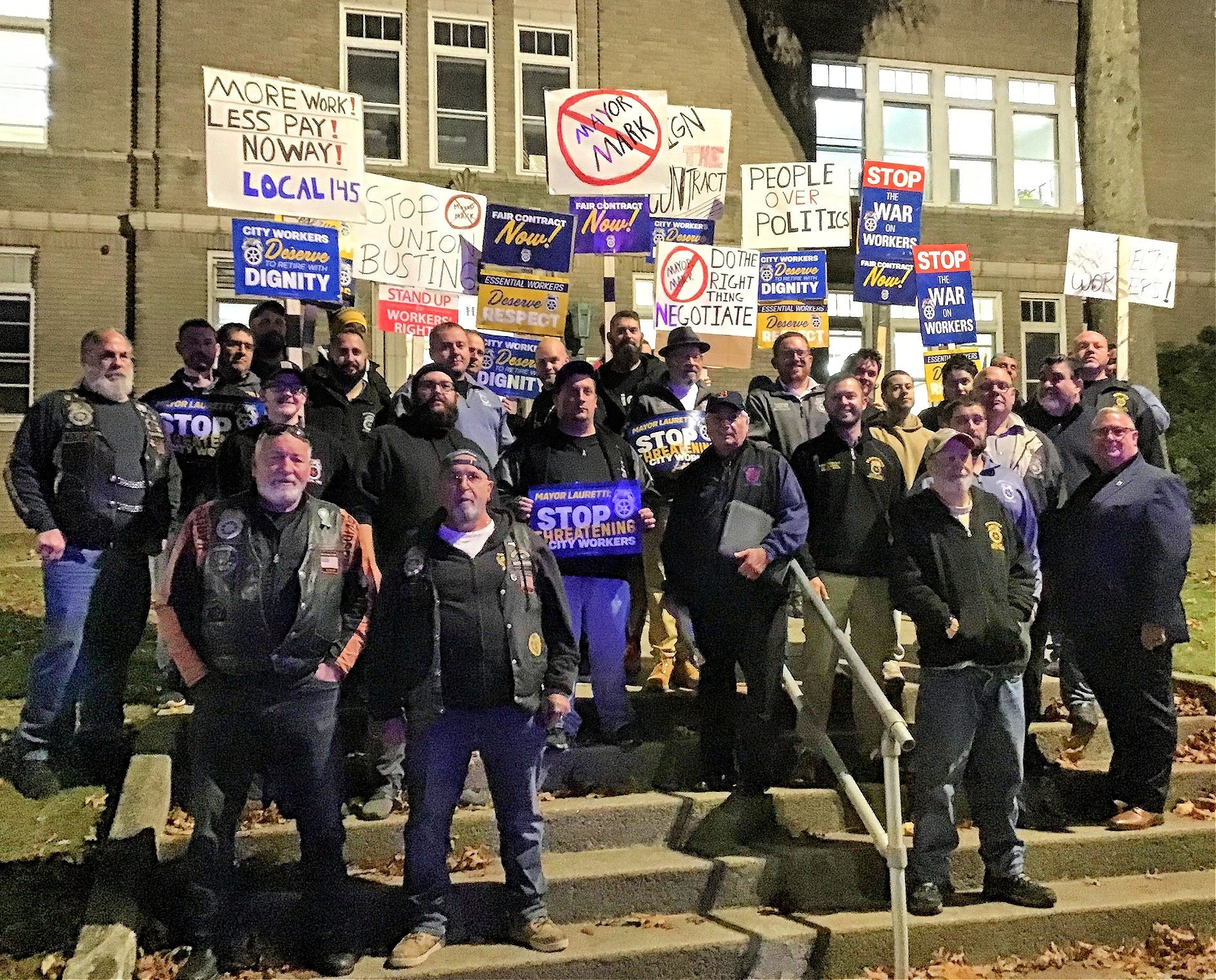 Teamsters Allies Rally For Contract Outside Of Shelton City Hall