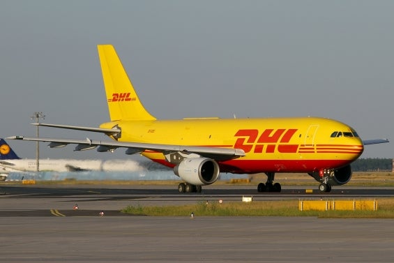 dhl_1.jpg