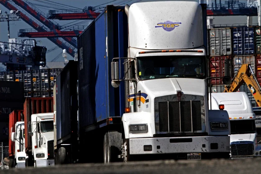 LATIMESPortTrucks
