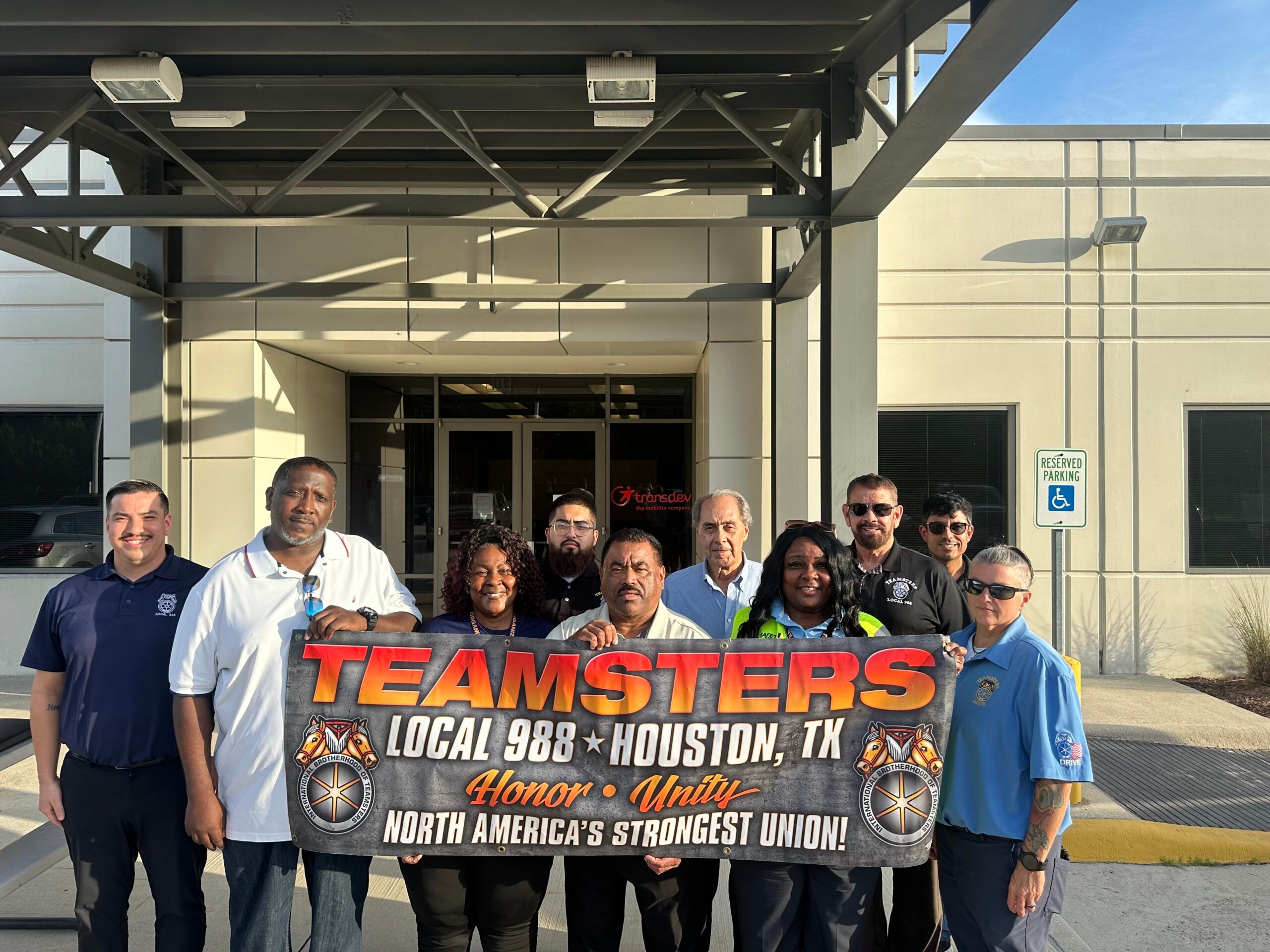 Bus Workers at George Bush Intercontinental Airport Join Teamsters
