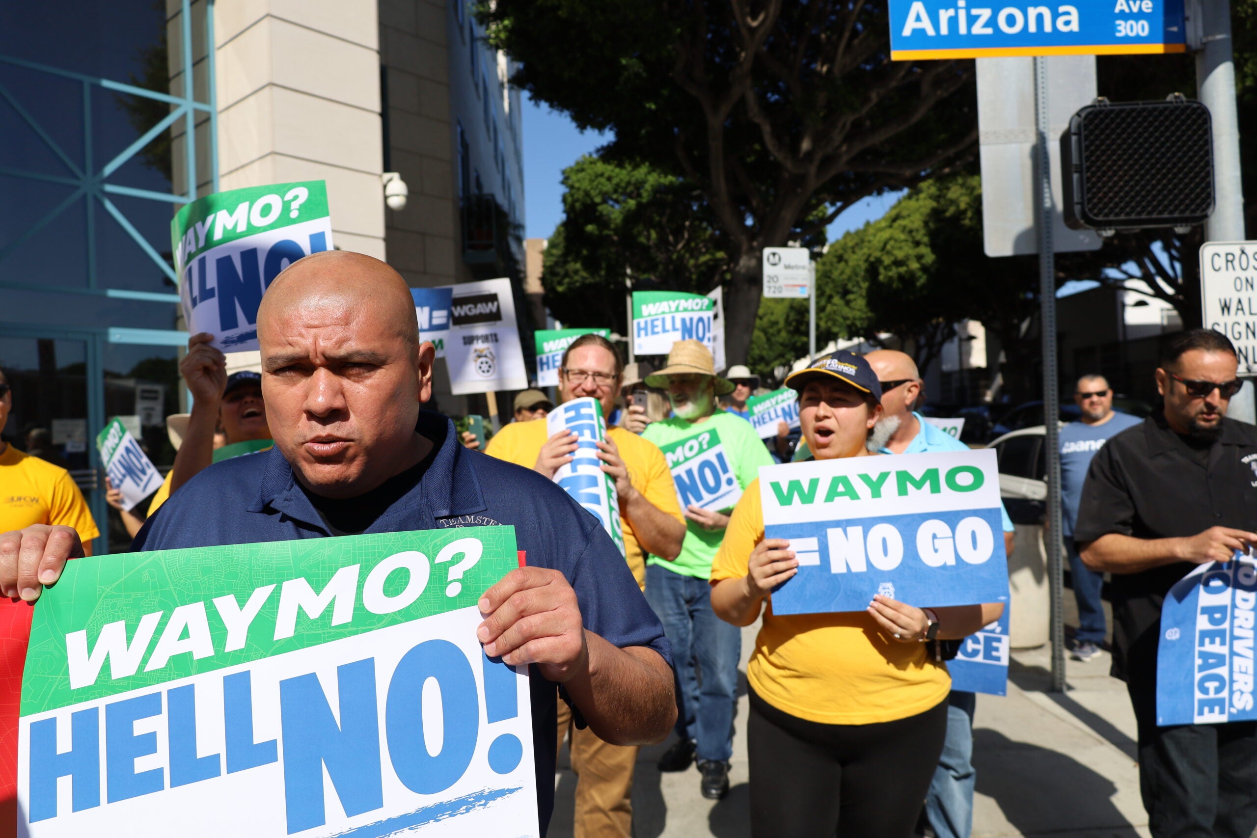 Teamsters Call for CPUC to Suspend Waymo’s Operating License Indefinitely