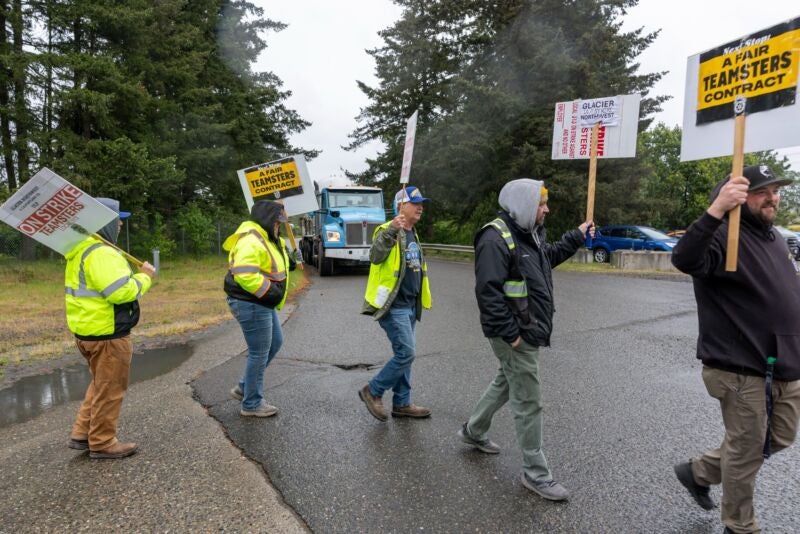 Image for the Tweet beginning: Teamsters General President Sean M.